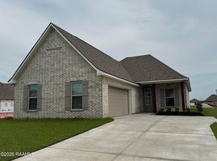 124 Ridley Ln, Youngsville, LA 70592