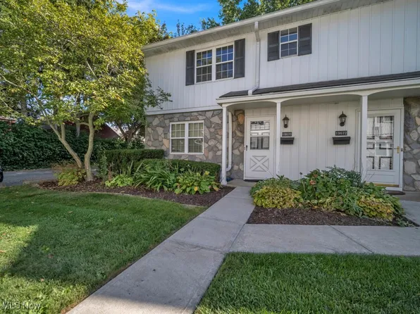 19670 Lorain Rd #29, Fairview Park, OH 44126