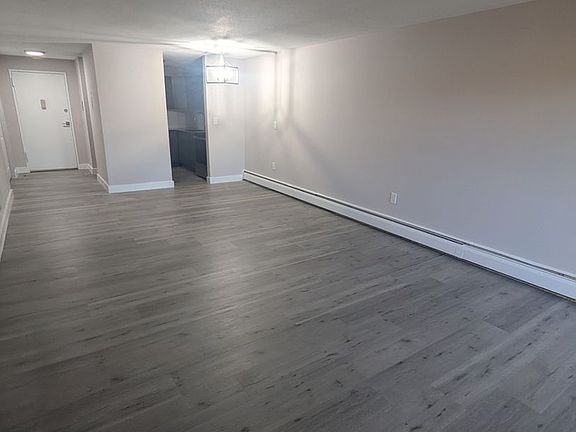 5th image of 366 Schraffts Dr APT 111