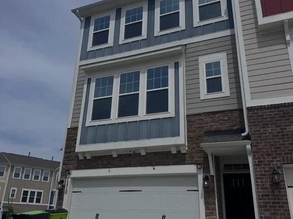 1210 Freeport Dr, Durham, NC 27703
