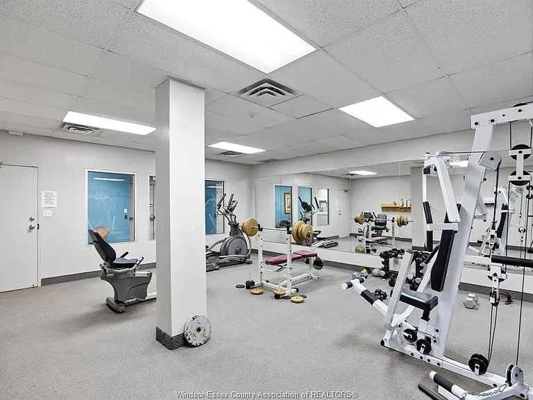540 Ouellette Ave #7E — Photo 31