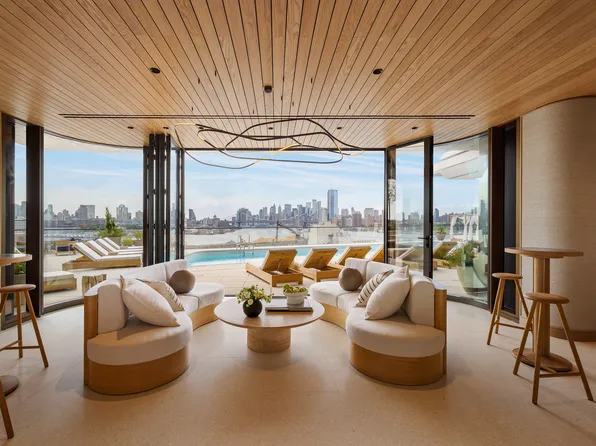 480 Kent Avenue image 18 of 31