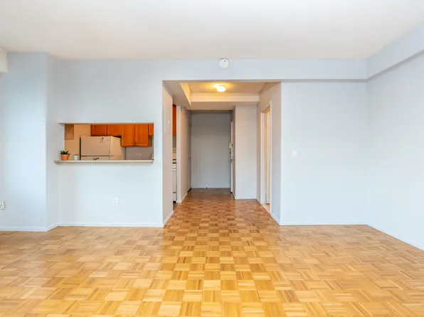 4-74 48th Avenue image 4 of 18