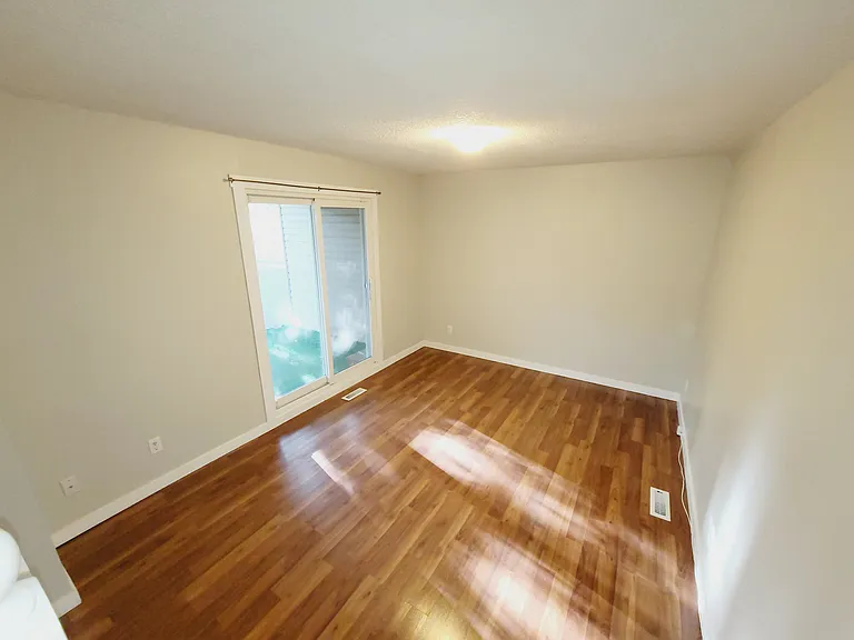 1748 Lakewood Road South NW — Photo 5