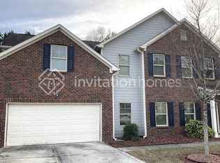 4101 Oak Field Dr, Loganville, GA 30052