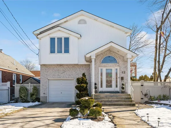 12 Carl Avenue, Franklin Square, NY 11010