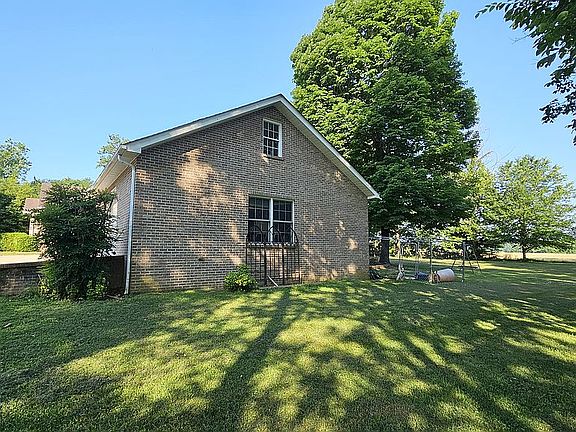 South Side (Garage Window)