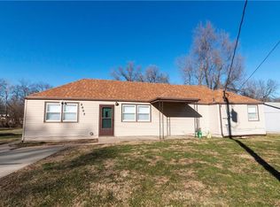 2605 Green Valley Rd, Saint Joseph, MO 64505