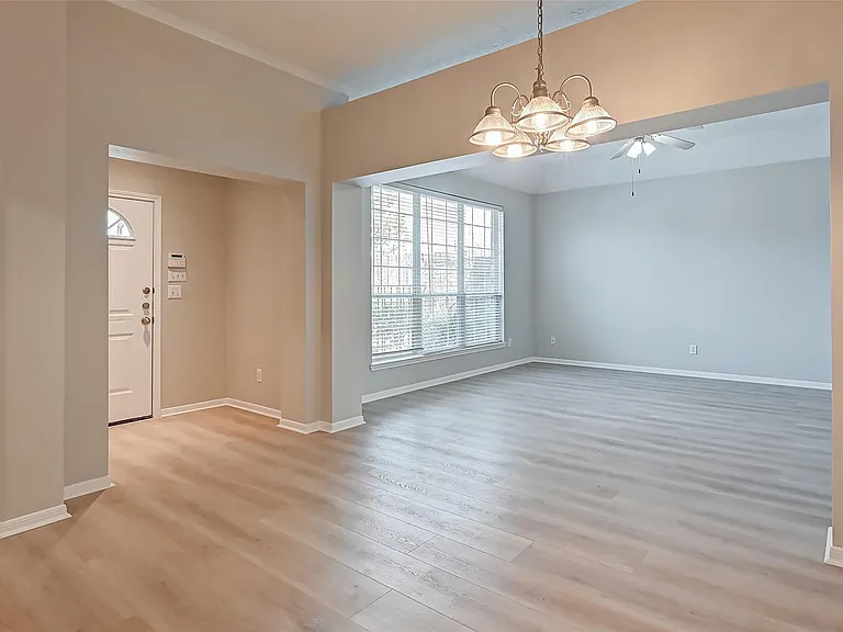 717 Cedarwood Dr — Photo 11