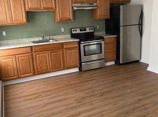 19 Mill St, Hope, RI 02831