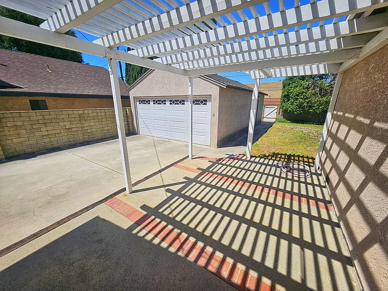 6341 Sultana Ave — Photo 19