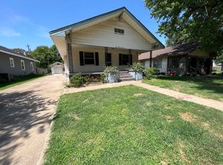 103 S 10th St, Tonkawa, OK 74653