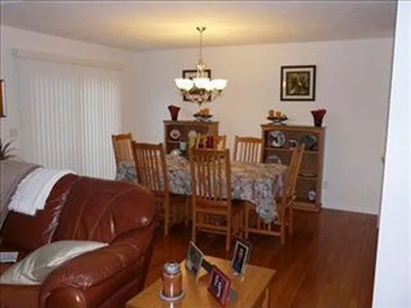 29403 Hummingbird Cir #30, Westlake, OH 44145