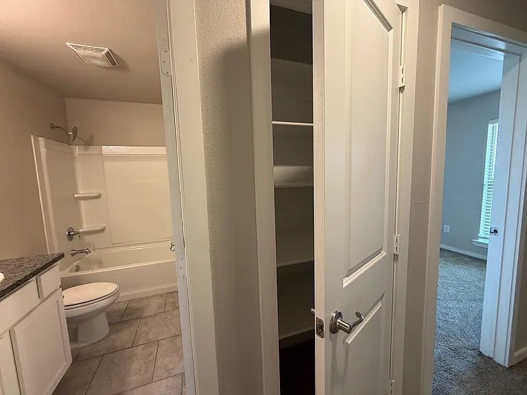 10424 Xenia Ave — Photo 9