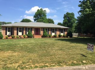 1970 12th St NE, Hickory, NC 28601