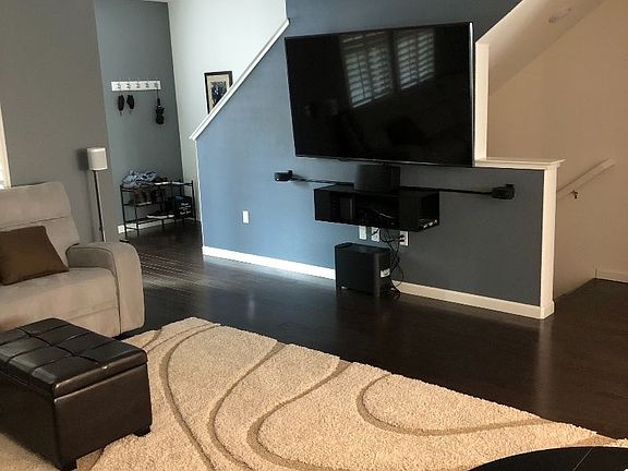 Main floor - Living room