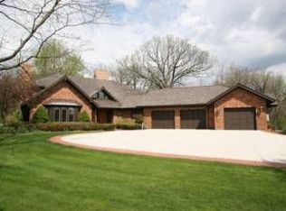 1570 Thorneberry Ct, Libertyville, IL 60048