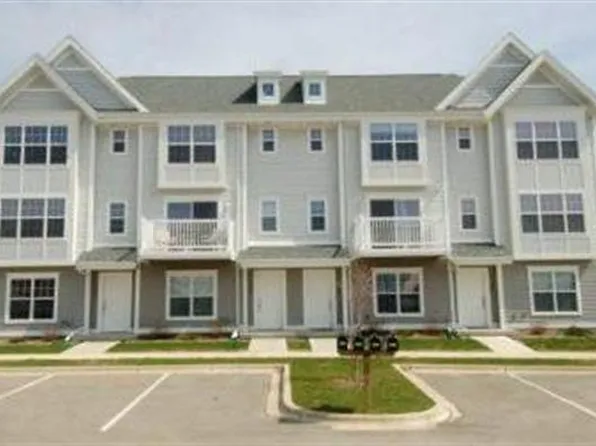 7111 Discovery Ln, Madison, WI 53719