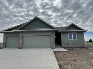 656 34th St SE, Altoona, IA 50009