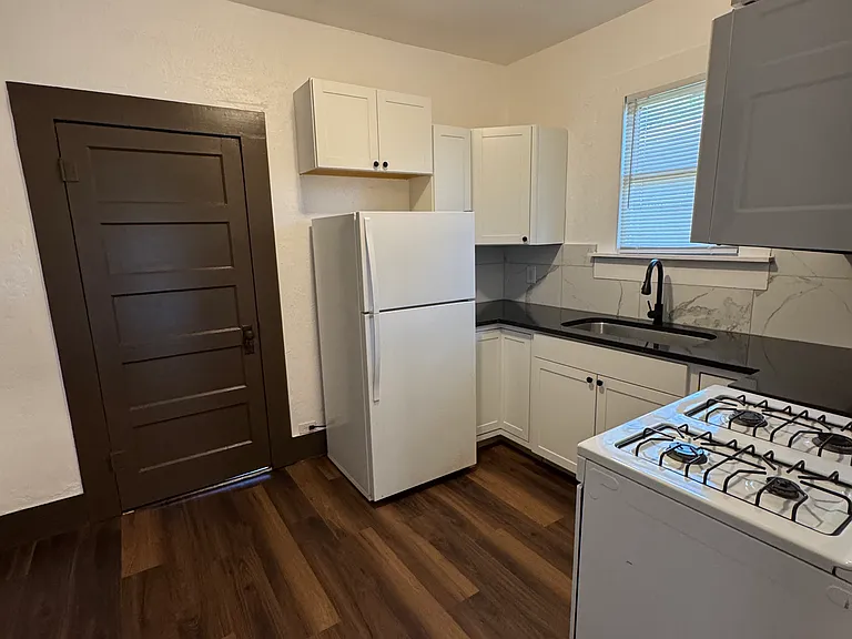 606 N Washington Ave #B — Photo 6