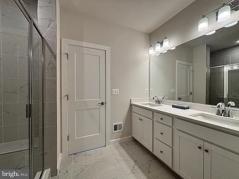 1104 Dabney #A — Photo 11