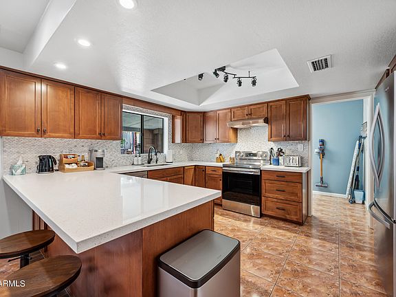 3rd image of 15008 N EL SOBRANTE Avenue