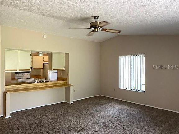 3rd image of 413 Lakeview Dr