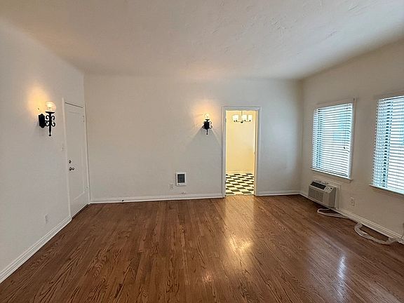 5th image of 6282 Commodore Sloat Dr APT 8