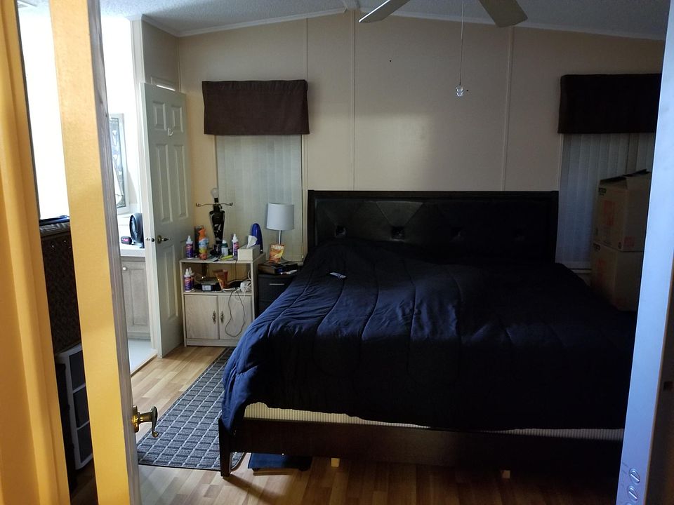 1st image of 5006 NW 1st Ave