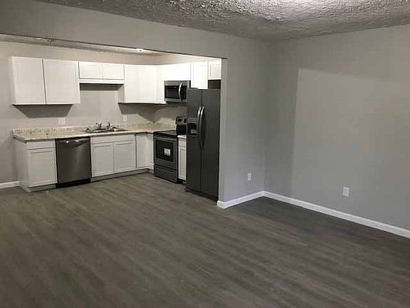 3rd image of 106 Abbey Ln