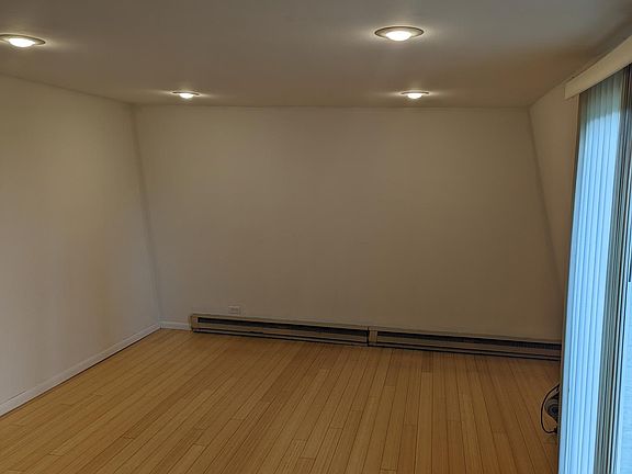 2nd image of 8525 S Kedzie Ave #3E