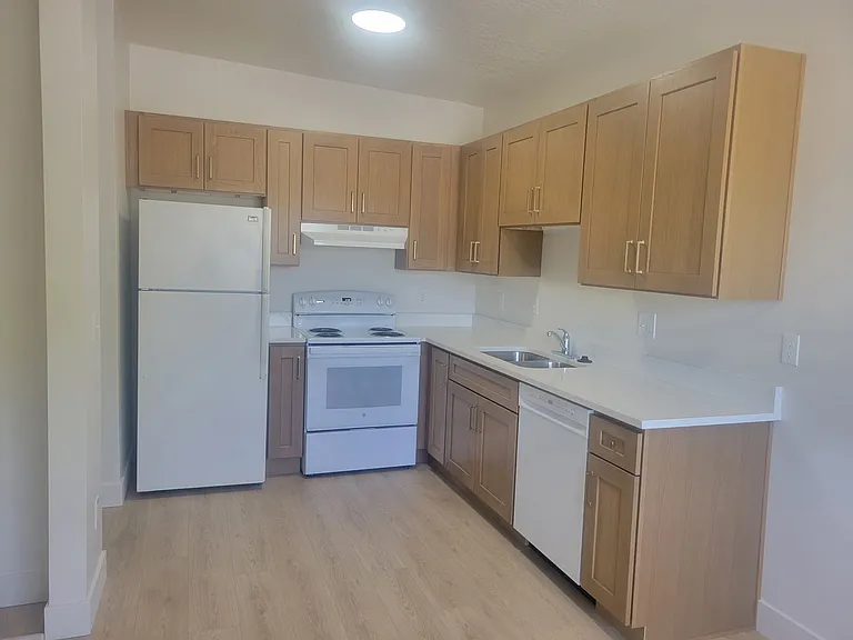 1017 W 2300 N #2 — Photo 4