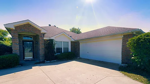 218 Canyon Lake Dr Photo 1