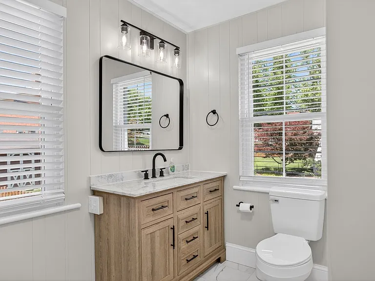 131 S Willow St — Photo 19