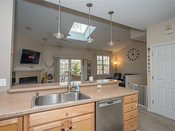 4th image of 50 Elm Creek Way Unit 125