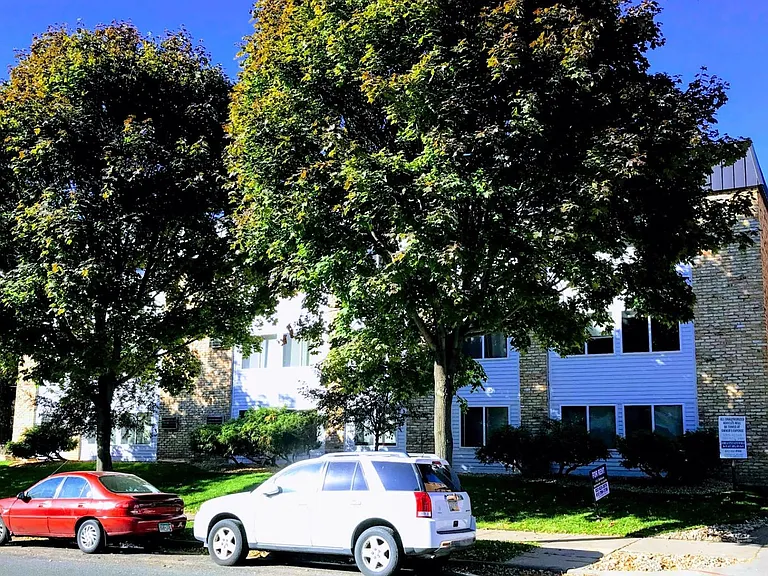 2012 Aldrich Ave S — Photo 3