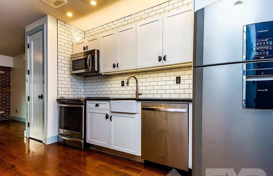 1st image of 19 Brooklyn Ave #1