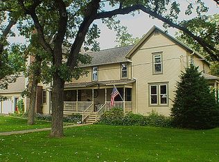 8313 Stewart Rd, Hebron, IL 60034