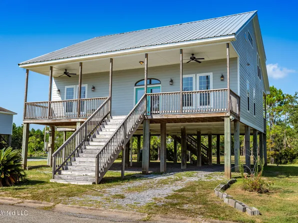 317 Lac Bleu Ave, Pass Christian, MS 39571