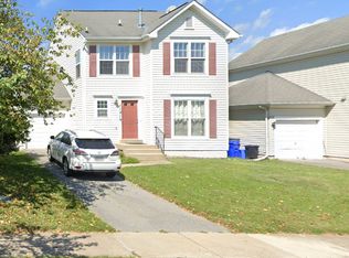11219 Potomac Oaks Dr, Rockville, MD 20850