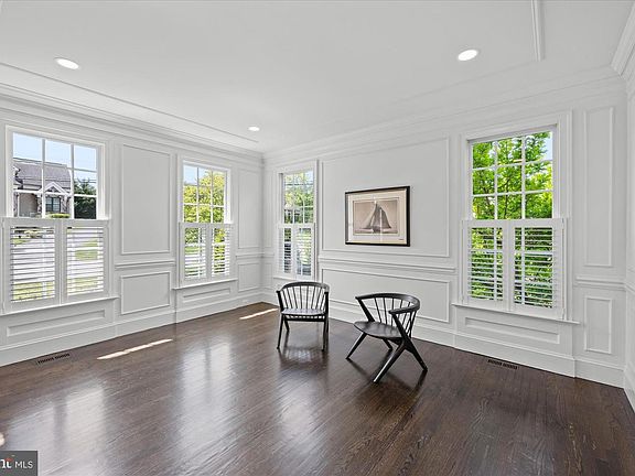 4th image of 6158 Tompkins Dr