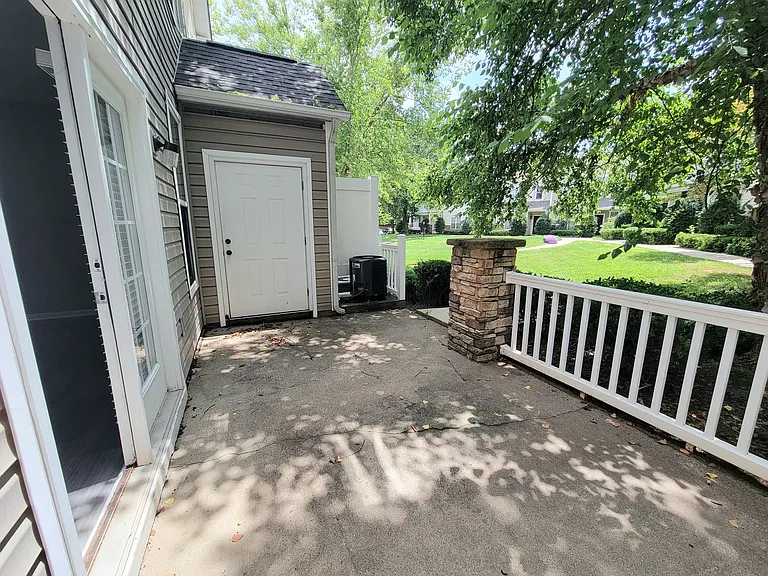 14910 Scothurst Ln — Photo 19
