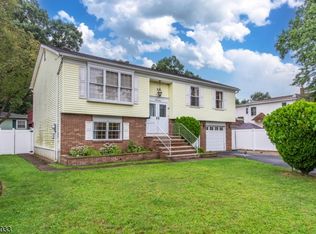 37 Tomar Ct, Bloomfield, NJ 07003