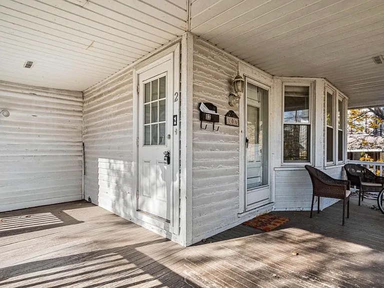 106 N Valley Rd #A — Photo 4