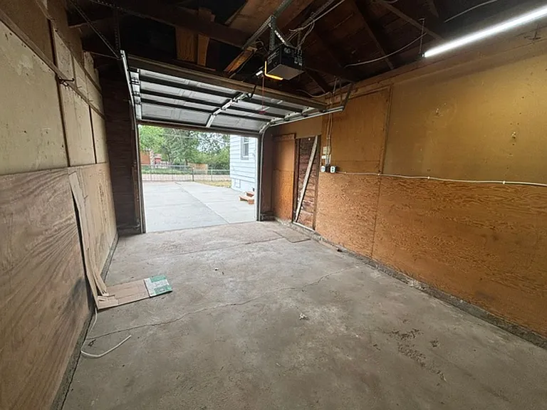 2102 S 3rd Ave — Photo 44