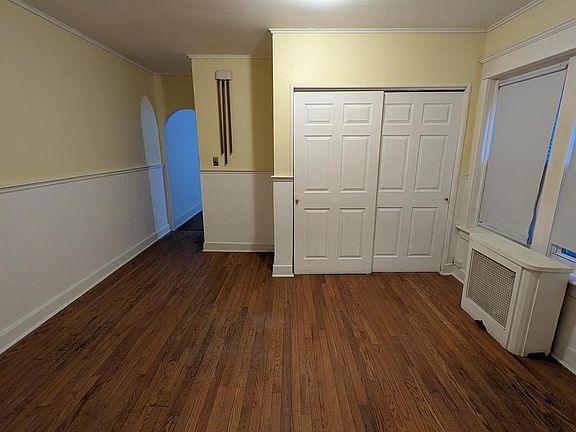 5th image of 922 Adeline St