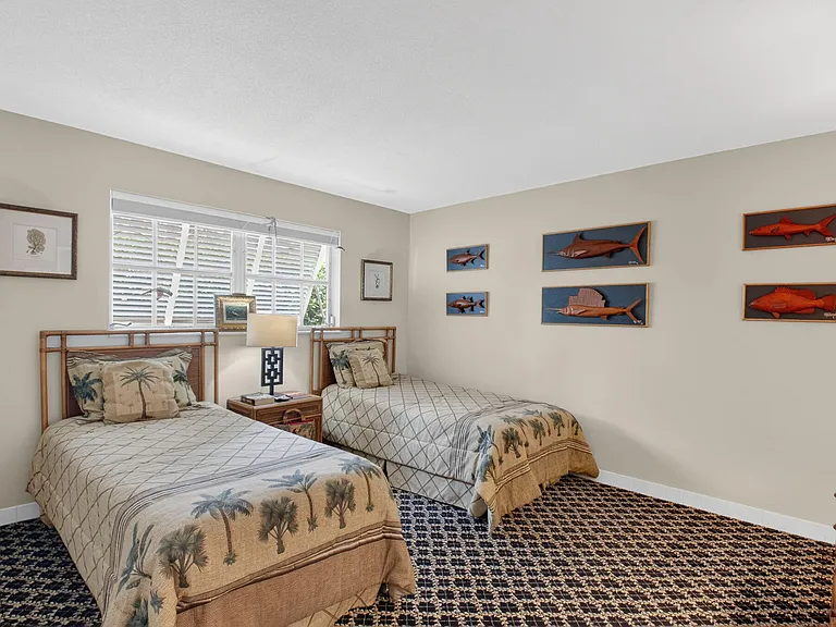 30 Spanish River Dr — Photo 27