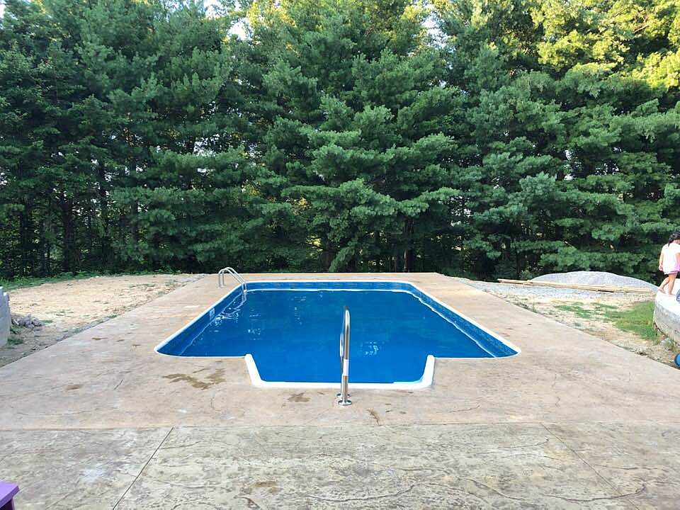 Pool 16 x
