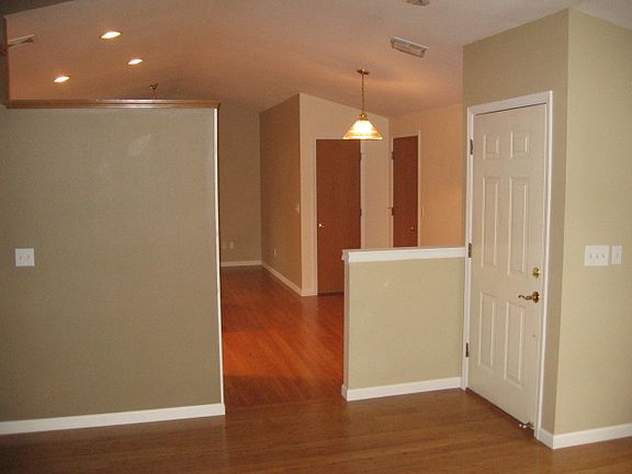 4th image of 8303 NE 25th Pl