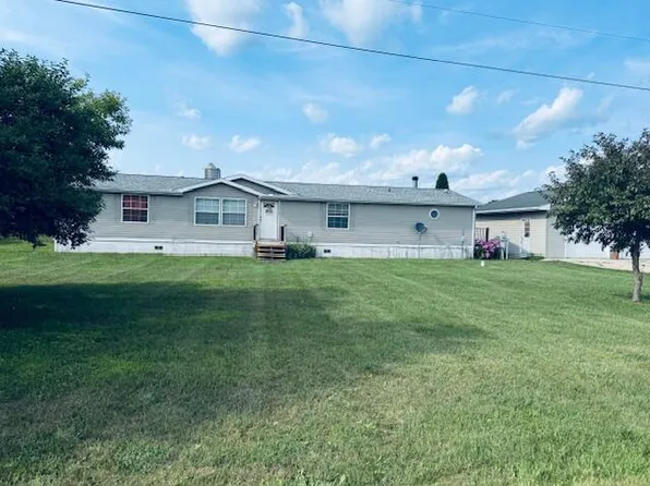 9050 Three Mile Rd, Lakeview, MI 48850